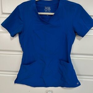 Barco One Scrub top.
